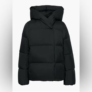 Babaton The Duvet Puffer Short (Size S)